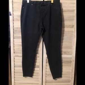Evy’s TreeLadies Black Jeans